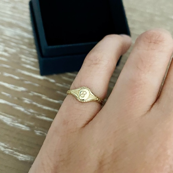 SOLD Catbird Baby Cygnet ring - Picture 4 of 6